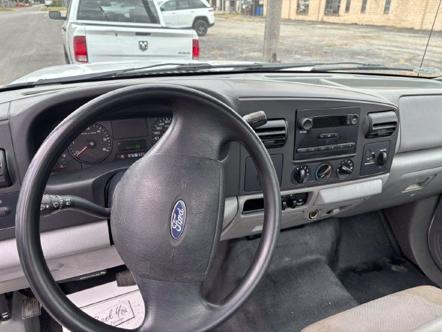 Used 2006 Ford F250 XL AWD/4WD image 10