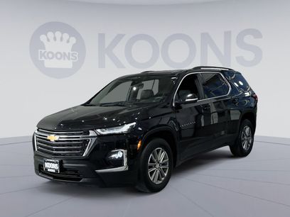 Used 2023 Chevrolet Traverse LT w/ Rear Camera Mirror Package