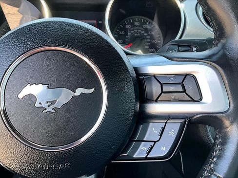 Used 2022 Ford Mustang Premium RWD image 23