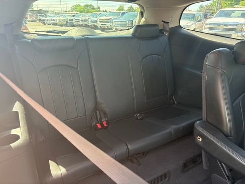 Used 2011 Buick Enclave CXL AWD/4WD image 13