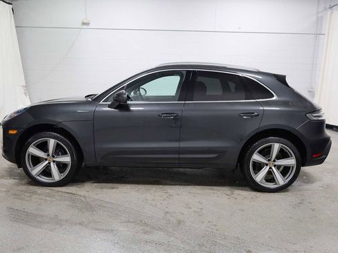 New 2026 Porsche Macan image 2