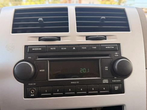 Used 2007 Dodge Caliber SXT FWD image 19
