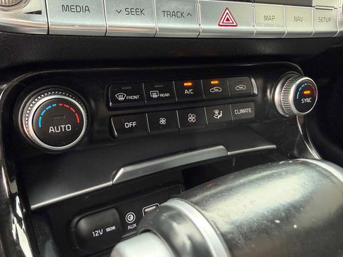 Used 2020 Kia Stinger GT1 image 21