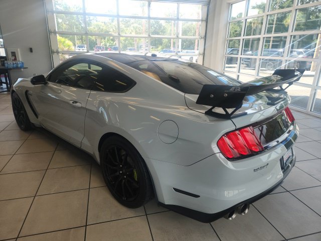 Used 2016 Ford Mustang Shelby GT350 w/ Technology Package RWD image 7