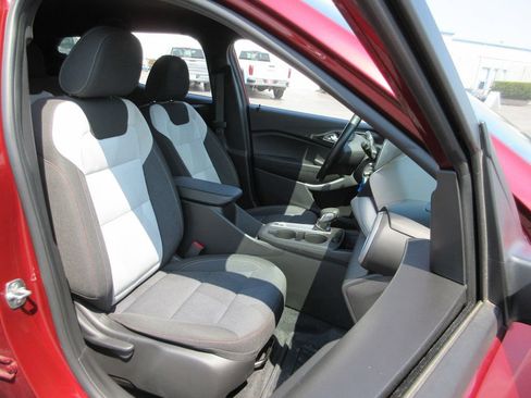 Certified 2024 Chevrolet Trax RS FWD image 19