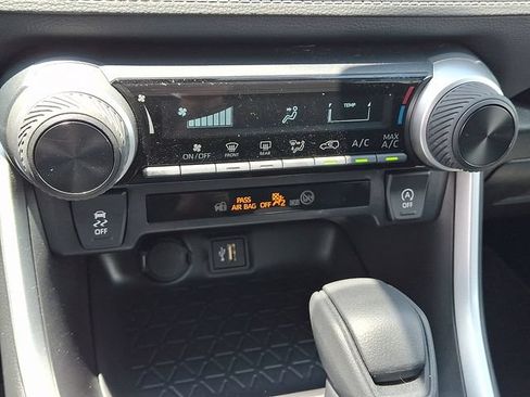 Used 2025 Toyota RAV4 LE FWD image 15