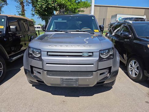Used 2024 Land Rover Defender 110 X-Dynamic SE AWD/4WD image 9