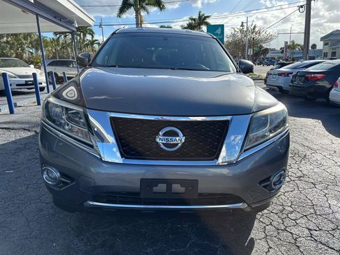 Used 2016 Nissan Pathfinder SV FWD image 8