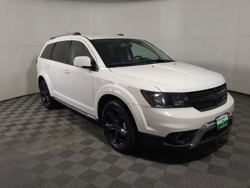 Used 2017 Dodge Journey Crossroad FWD image 11