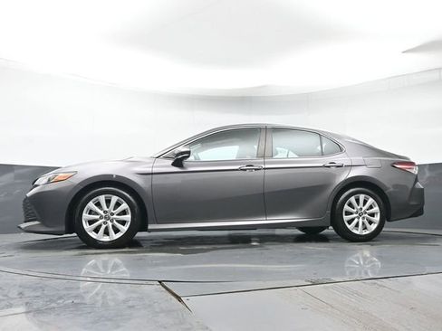 Used 2019 Toyota Camry LE w/ Convenience Package FWD image 27