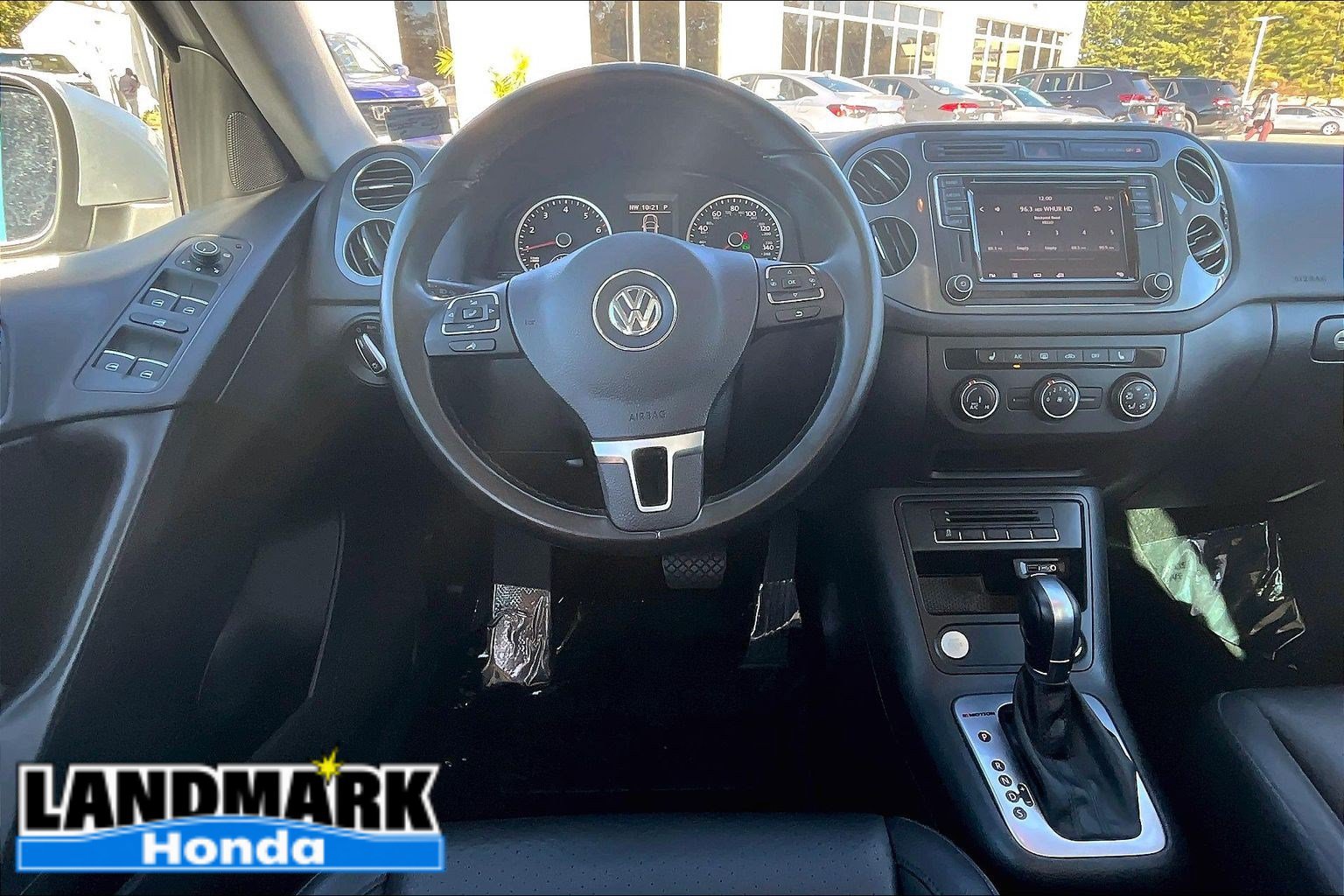 Used 2017 Volkswagen Tiguan Wolfsburg Edition AWD/4WD image 5
