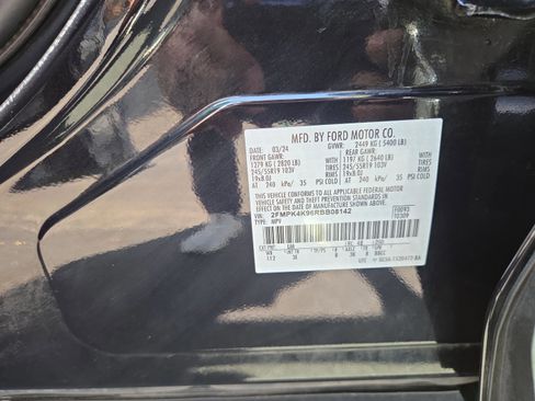 Used 2024 Ford Edge Titanium image 41