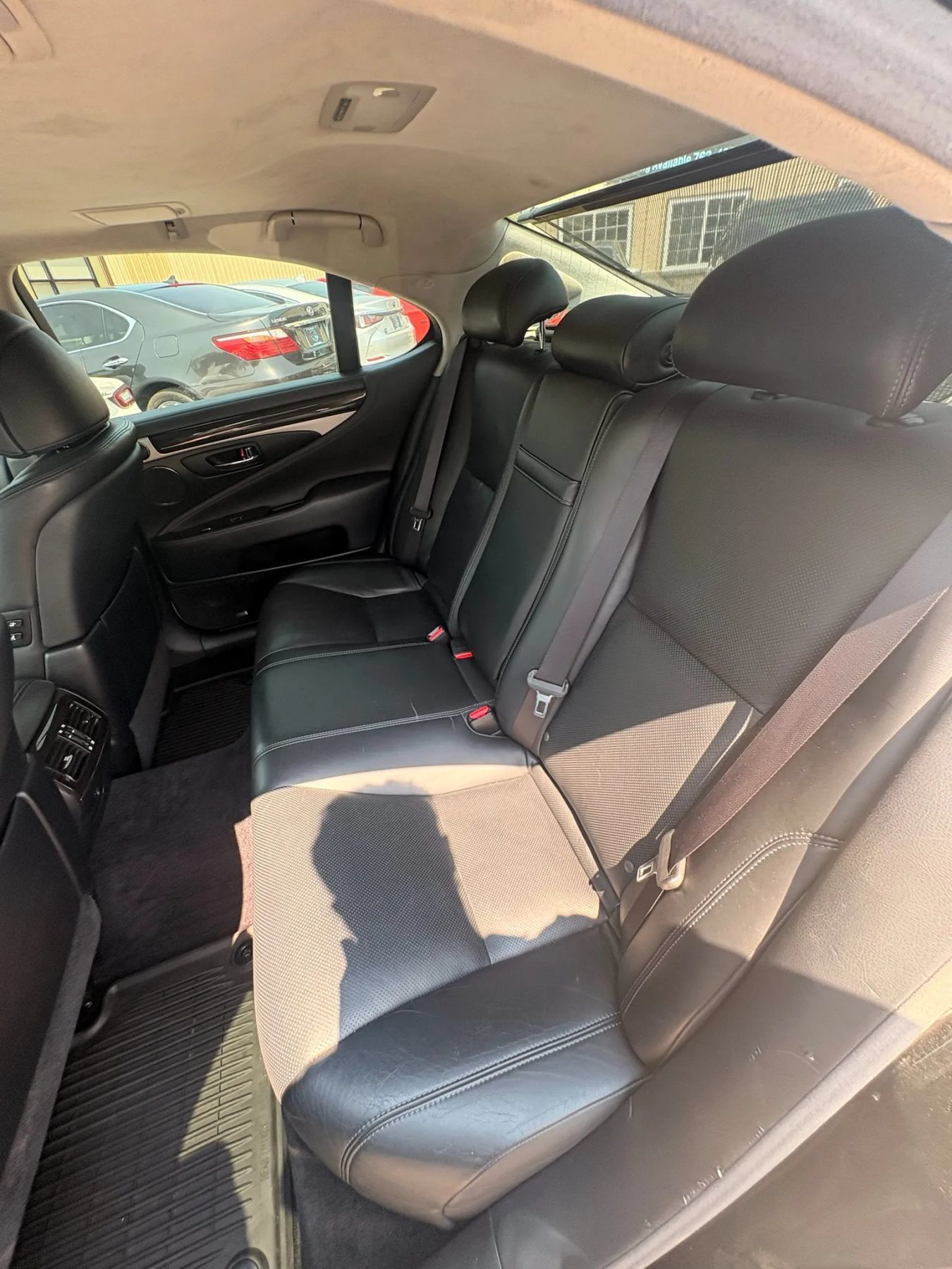 Used 2013 Lexus LS 460 AWD w/ Comfort Pkg image 46
