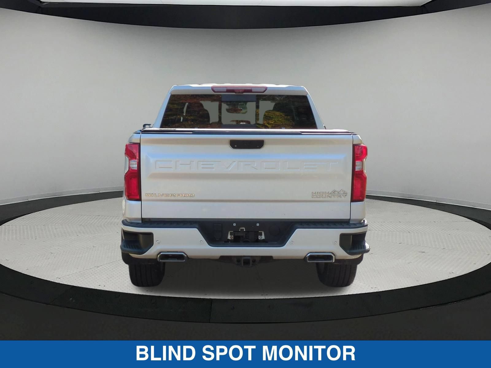 Used 2020 Chevrolet Silverado 1500 High Country w/ Technology Package AWD/4WD image 5