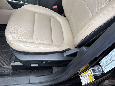 Used 2021 Ford Escape SEL w/ Technology Package image 6