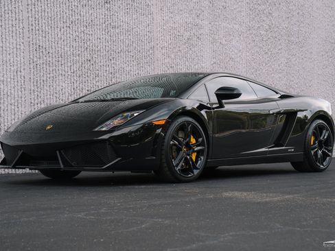 Used 2011 Lamborghini Gallardo LP 550-2 Bicolore image 17