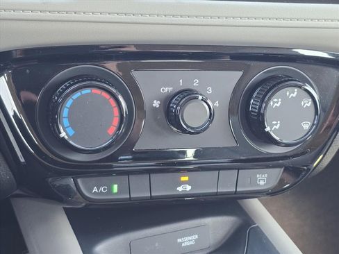 Used 2021 Honda HR-V LX image 19