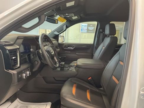 Used 2024 GMC Sierra 1500 AT4 w/ AT4 Premium Package image 15