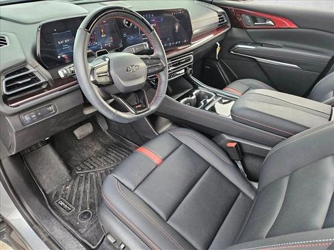 Certified 2025 Chevrolet Traverse RS w/ LPO, Floor Liner Package image 9