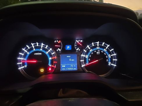 Used 2018 Toyota 4Runner SR5 Premium w/ Wilderness Package image 14