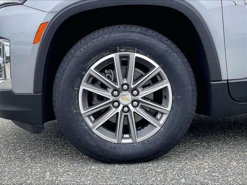 Used 2023 Chevrolet Traverse LT w/ LPO, Floor Liner Package AWD/4WD image 7