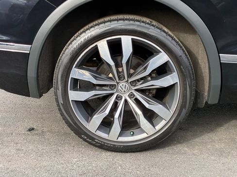 Used 2021 Volkswagen Tiguan SEL Premium R-Line image 50