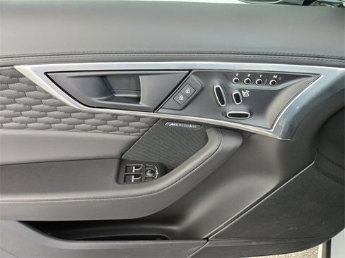 Used 2024 Jaguar F-TYPE R-Dynamic image 17