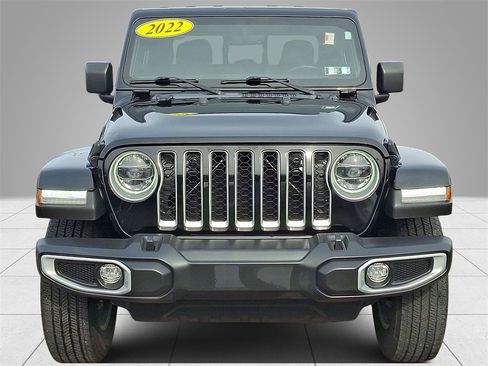 Used 2022 Jeep Gladiator Overland w/ Popular Equipment Package image 2