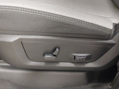 Used 2024 RAM 2500 Big Horn w/ Safety Group image 37