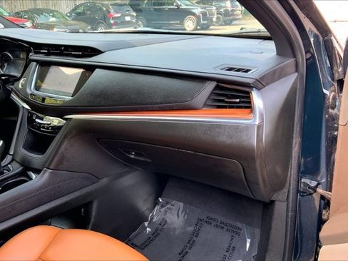 Used 2025 Cadillac XT5 Premium Luxury w/ LPO, Floor Liner Package AWD/4WD image 16