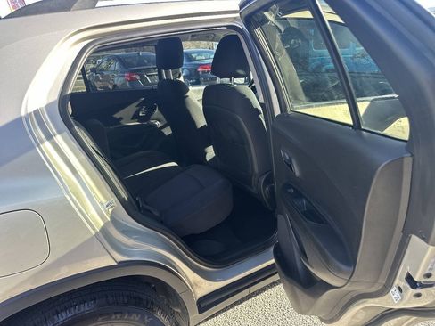 Used 2016 Chevrolet Trax LT AWD/4WD image 12