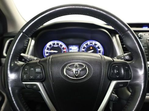 Used 2014 Toyota Highlander Plus image 17