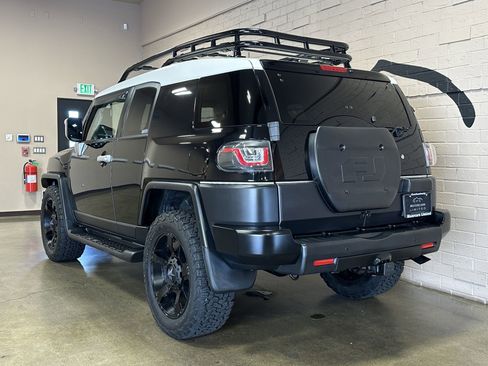 Used 2007 Toyota FJ Cruiser 4WD image 6