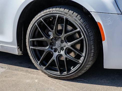 Used 2019 Chrysler 300 Limited image 63