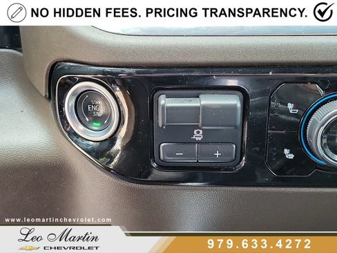 Used 2025 Chevrolet Silverado 1500 LT AWD/4WD image 28