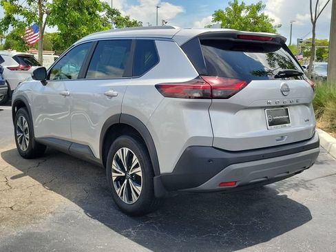 Used 2023 Nissan Rogue SV w/ SV Premium B Package FWD image 6