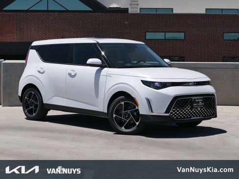 New 2025 Kia Soul EX image 1