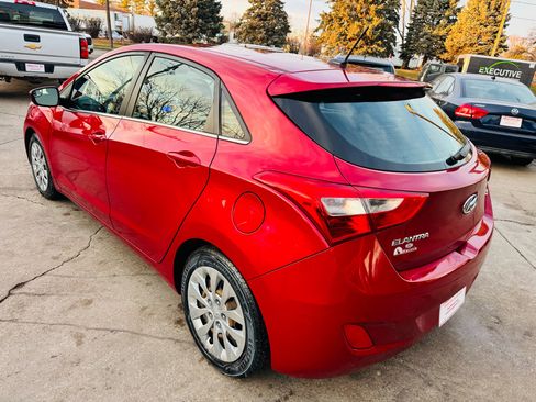 Used 2017 Hyundai Elantra GT image 5