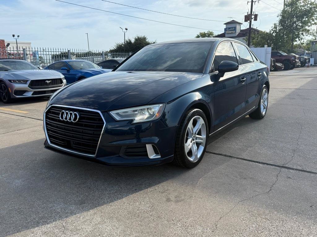 Used 2018 Audi A3 2.0T Premium FWD image 3