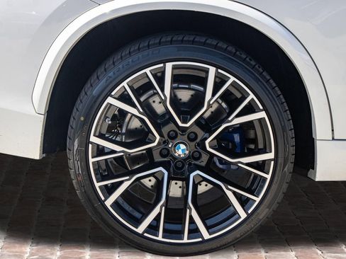 Used 2021 BMW X5 M Base w/ Executive Package image 44