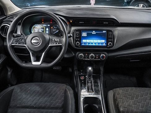 Used 2023 Nissan Kicks SV image 12
