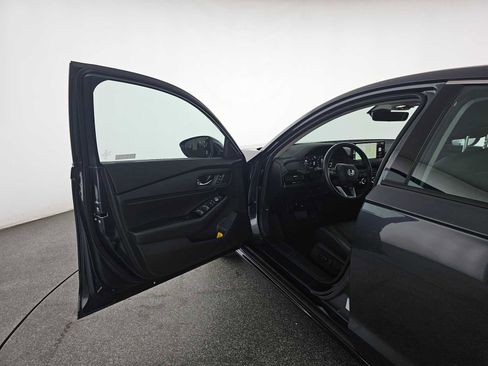 Used 2023 Honda Accord Touring image 19
