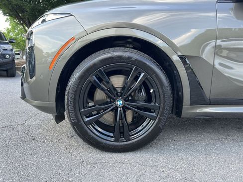 Used 2023 BMW X7 xDrive40i w/ M Sport Package AWD/4WD image 12