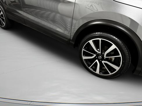 Used 2018 Nissan Rogue Sport SL w/ SL Premium Package image 44