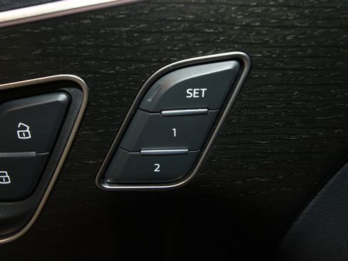 Used 2025 Audi Q7 3.0T Prestige w/ Prestige Package image 9