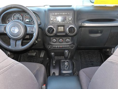 Used 2015 Jeep Wrangler Sport image 10