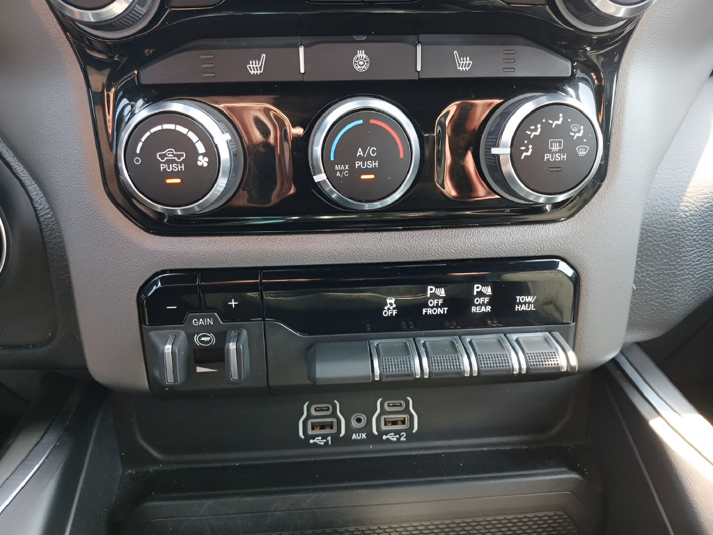 Used 2025 RAM 1500 Big Horn AWD/4WD image 20