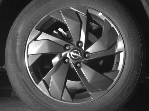 Used 2025 Nissan Rogue SV FWD image 15