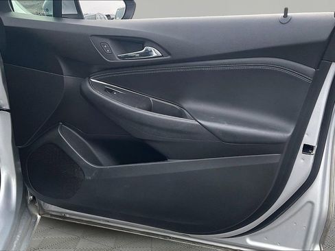 Used 2018 Chevrolet Cruze Premier image 29