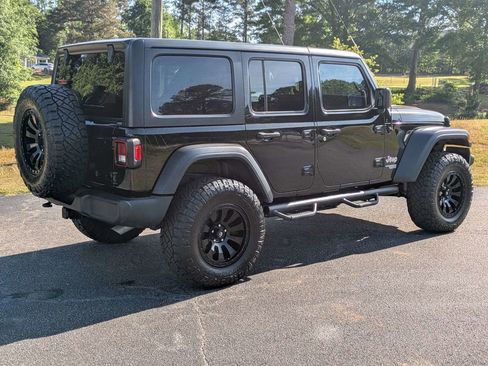 Used 2018 Jeep Wrangler Unlimited Sport S AWD/4WD image 6